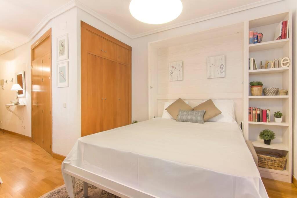 Cómodo Y Céntrico Estudio De Lujo En Atocha - Jardín Botánico. Wifi Appartement *