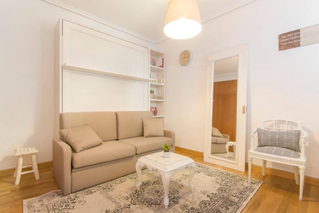 Comodo Y Centrico Estudio De Lujo En Atocha - Jardin Botanico. Wifi Apartment